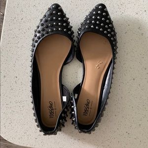 Mossimo size 8 spiked black flats